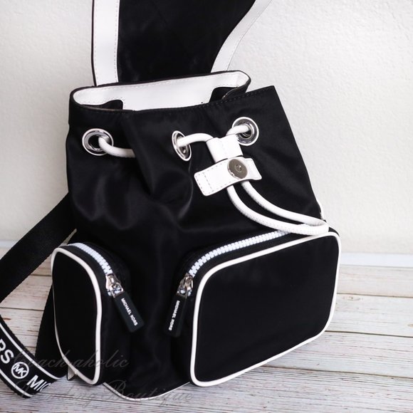 NWT Michael Kors Medium Abbey Cargo Backpack - Picture 6 of 8